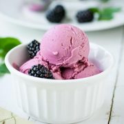 Blackberry Frozen Yogurt